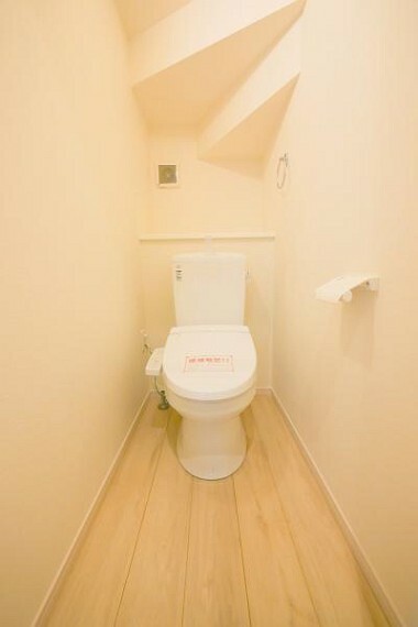 トイレ ■1階のトイレ、いつでも衛生的なウォシュレット付き