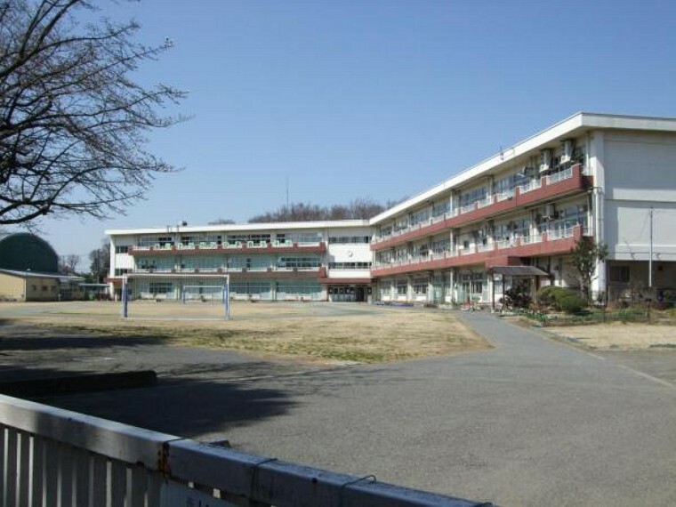 小学校 東久留米市立第十小学校552m