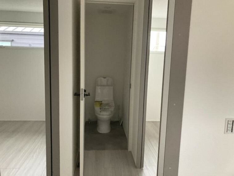 トイレ 2F:トイレ