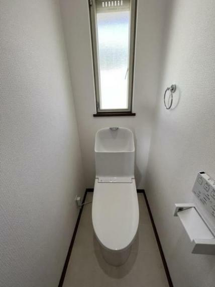 トイレ 【2階トイレ写真】