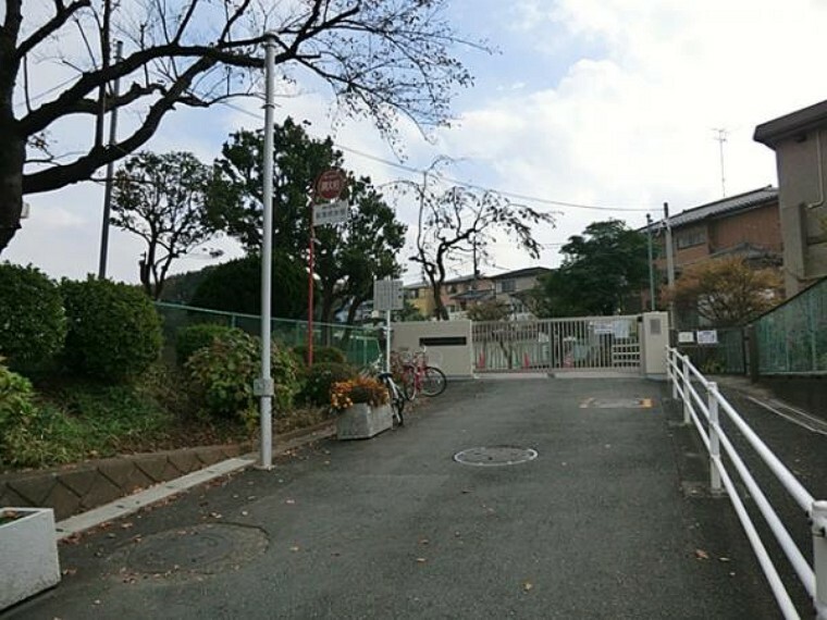 小学校 横浜市立笹野台小学校