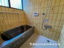 浴室 【浴室】窓付きのバスルームは、採光もあり明るく気持ちの良い空間です。
