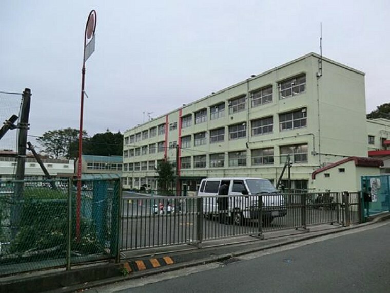 小学校 横浜市立長津田小学校