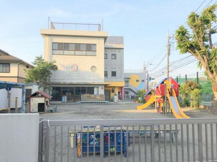 幼稚園・保育園 【座間子どもの家保育園】560m　園舎はとてもきれいです。保育さんの愛情が伝わってくる愛情たっぷりの保育園です。