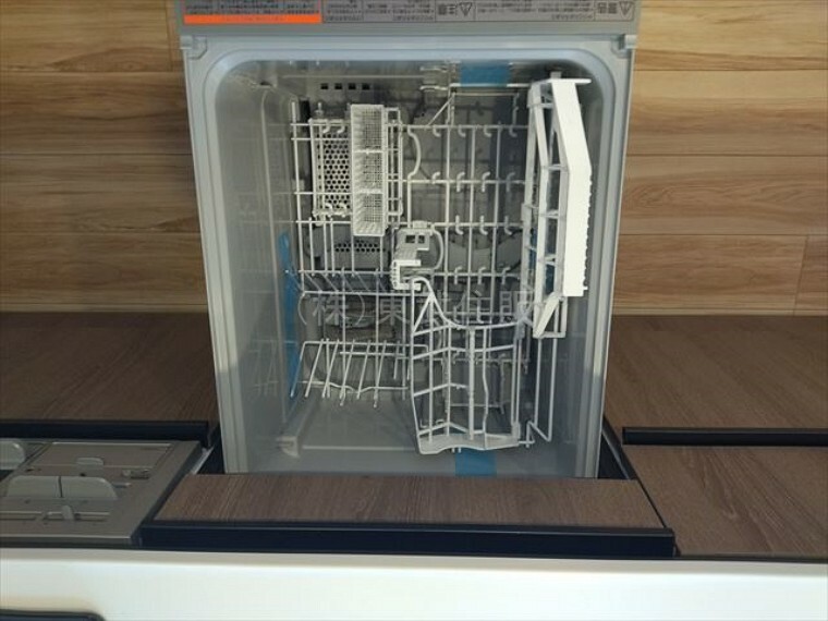 キッチン 洗い物の手間が省ける食洗機付きです