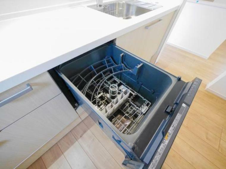 【食器洗浄機】　 家事の時短になり家事効率をあげてくれます。