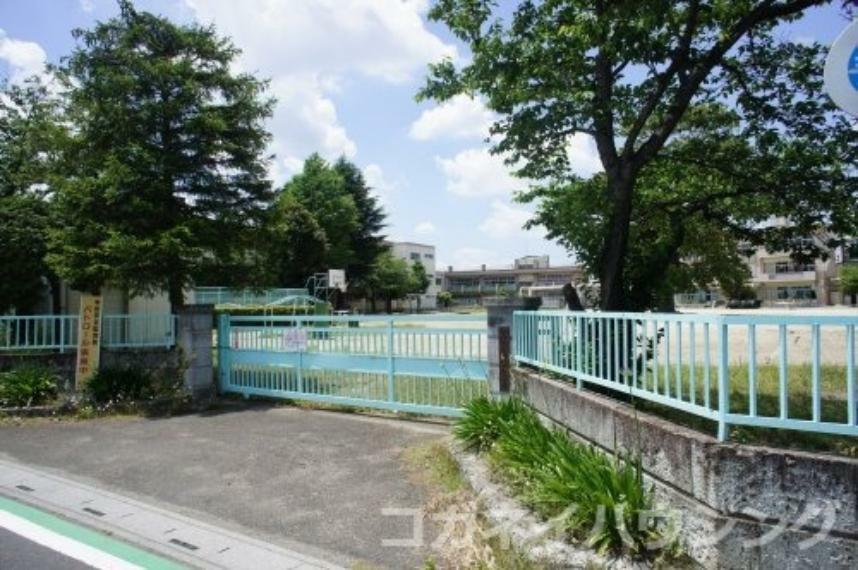 小学校 【小学校】須賀小学校まで1002m