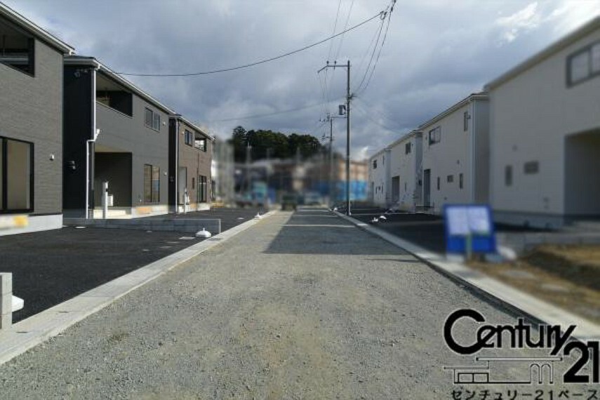 現況写真 ■現地撮影写真■広々とした前面道路で駐車も楽々！