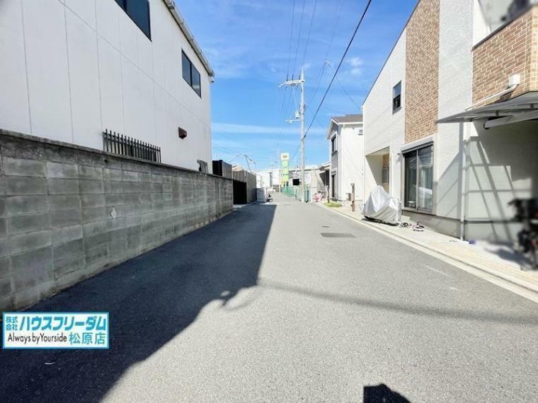 外観写真 外観 前面道路は広々5.9m