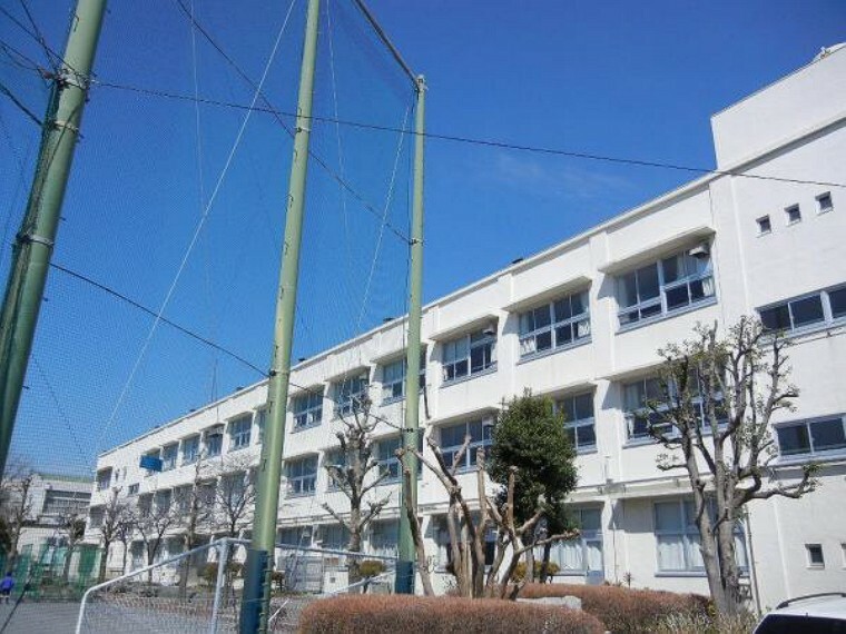 中学校 横浜市立鶴ケ峯中学校520m