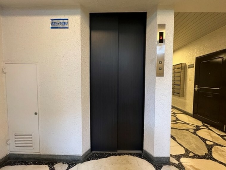 ロビー エレベーター。
