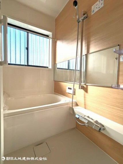 浴室 浴室乾燥付きの為、カビなども防げてきれいに保てます。