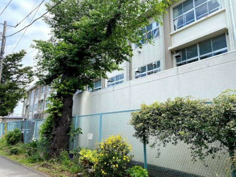 【中学校】横浜市立田奈中学校まで549m