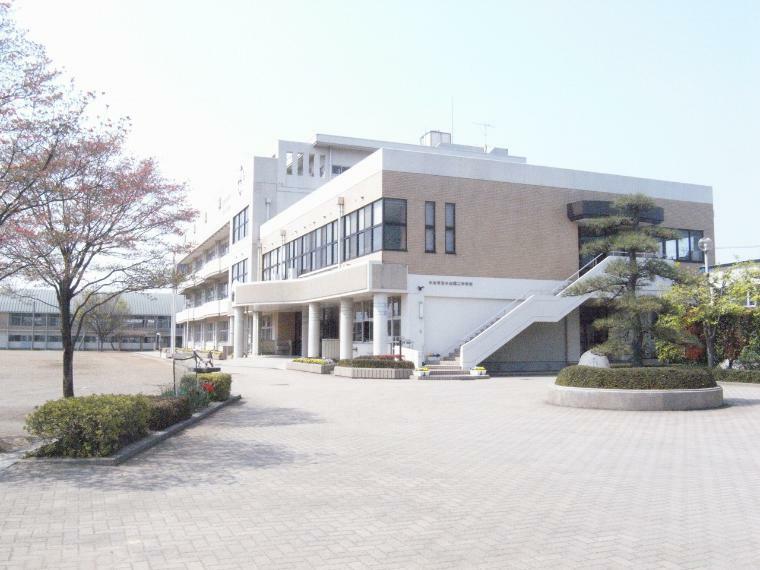 中学校 小山市立小山第二中学校