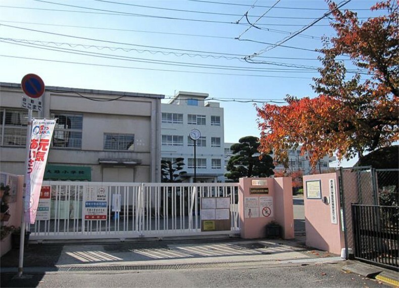 小学校 高槻市立赤大路小学校