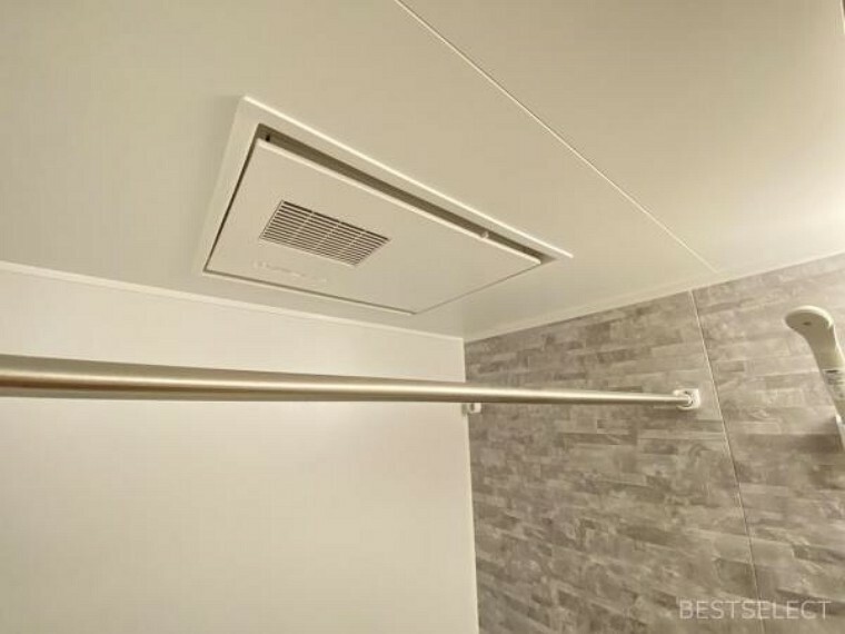 冷暖房・空調設備 浴室乾燥機が湿気やカビを抑えて掃除の負担も軽減。
