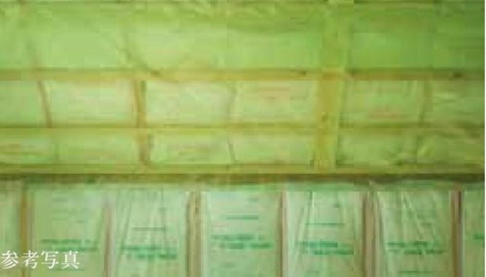 構造・工法・仕様 省エネ仕様 天井と壁にグラスウールを装備、外気の気温変化を軽減し、エアコン効率の高い快適な住空間に保ちます。