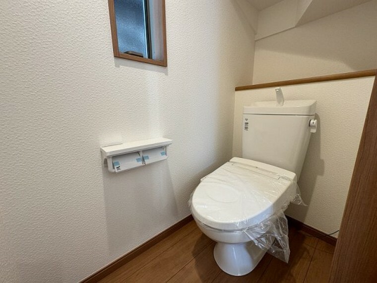 トイレ 1Fトイレ（2023年11月）撮影 トイレには快適な温水洗浄便座付。