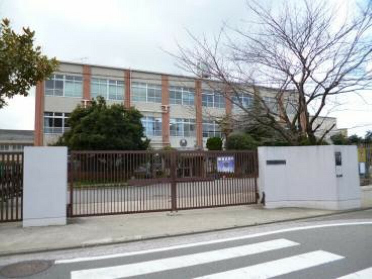 小学校 【小学校】京都市立春日野小学校まで332m