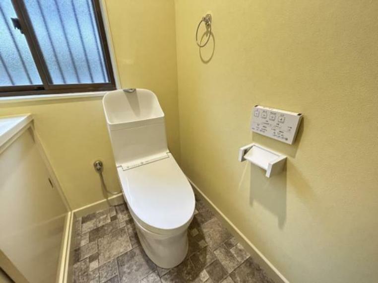 トイレ 【リフォーム済】トイレはTOTO製の温水洗浄機能付きに新品交換しています。