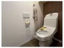 トイレ トイレは快適な温水洗浄便座付です。