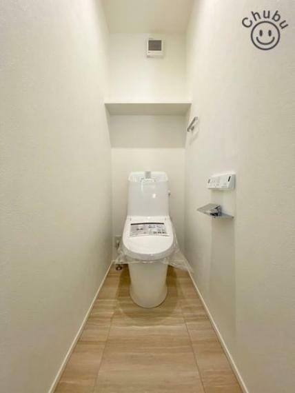 トイレ いつも清潔にお使いいただけるよう、ウォシュレットの操作パネルは壁付けリモコンになってます