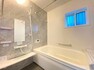 浴室 【東松山市砂田町A号棟　浴室】新しい住まいに希望する方が多い浴室換気暖房乾燥機が初めからついています。快適なバスライフと浴室の有効活用をお手伝いします。