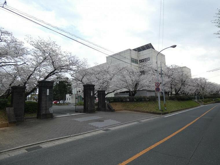 中学校 豊橋市立青陵中学校まで約690m（徒歩9分）