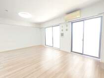 【LD】※画像はCGにより家具等の削除、床・壁紙等を加工した空室イメージです。