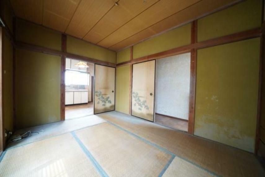 和室 使用用途のある和室となっており、生活に合わせてご使用可能なお部屋となっております。