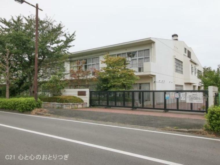 小学校 藤沢市立石川小学校