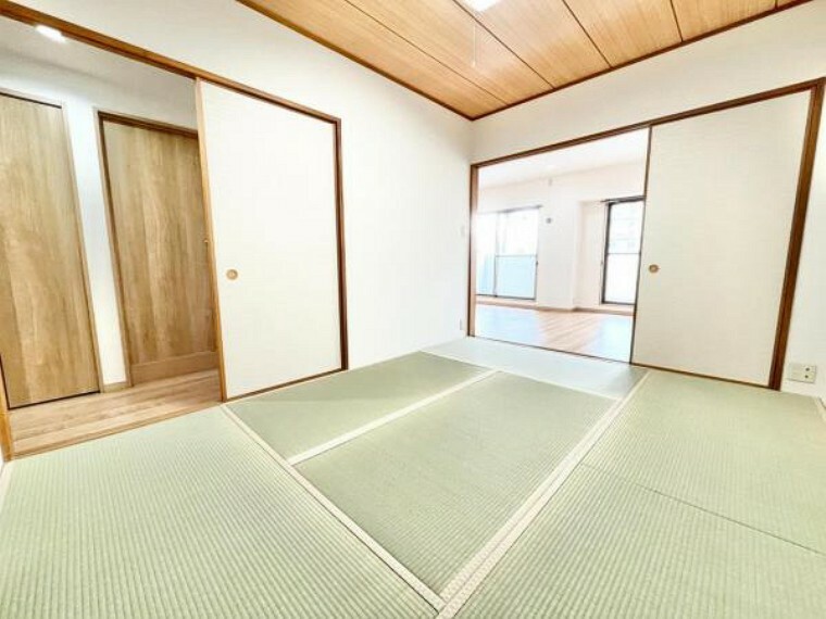 6帖和室:畳にはリラックス効果もあるそうです！