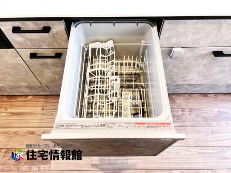 キッチン 毎日の洗い物がラクになる便利な食洗機付きです。