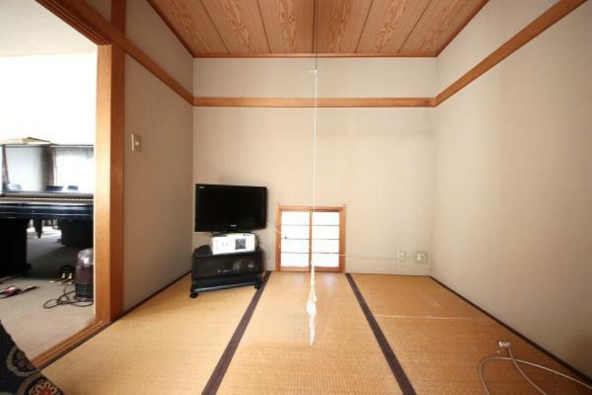和室 使用用途のある和室となっており、生活に合わせてご使用可能なお部屋となっております。