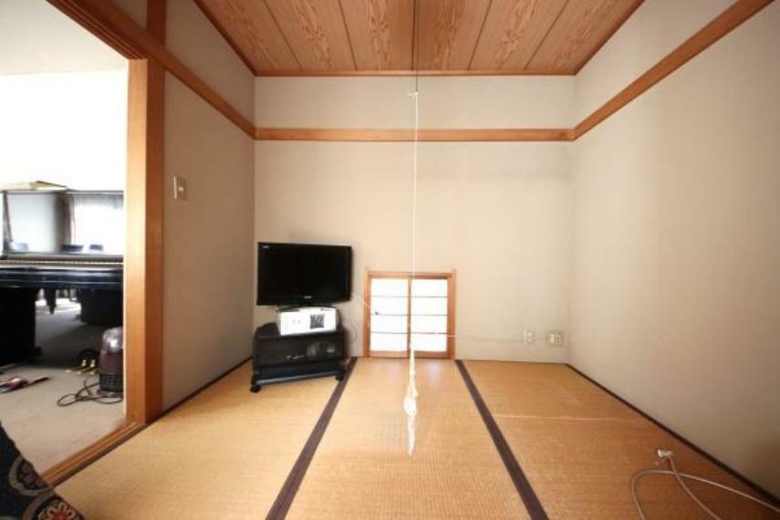 使用用途のある和室となっており、生活に合わせてご使用可能なお部屋となっております。