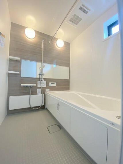 浴室 ■くつろぎの1坪浴室、追い焚き機能＆浴室暖房乾燥機付き