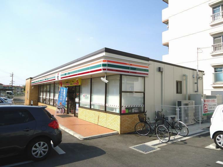 コンビニ セブン-イレブン 名古屋一つ山1丁目店