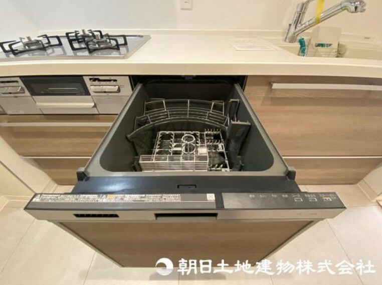 キッチン ビルトイン食洗機は、作業台が広く使え、節水や節電機能も充実しています