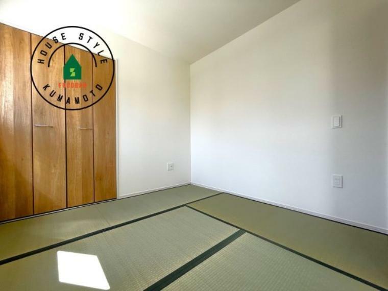 和室 リビング横の和室は、お子様のお昼寝や遊び場としても活躍しそう。