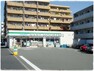 コンビニ 【コンビニエンスストア】ファミリ-マート海田日野橋店まで515m