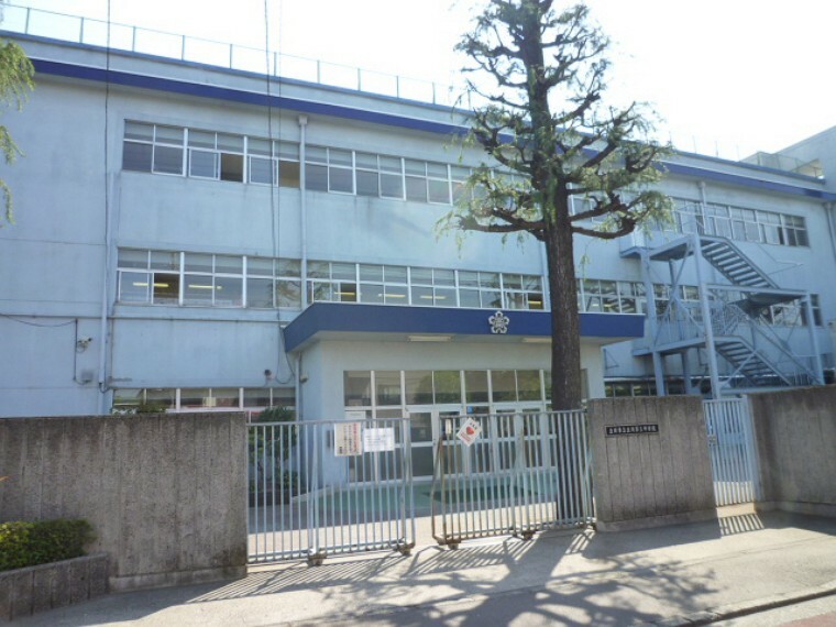 中学校 【中学校】立川市立第三中学校まで1110m