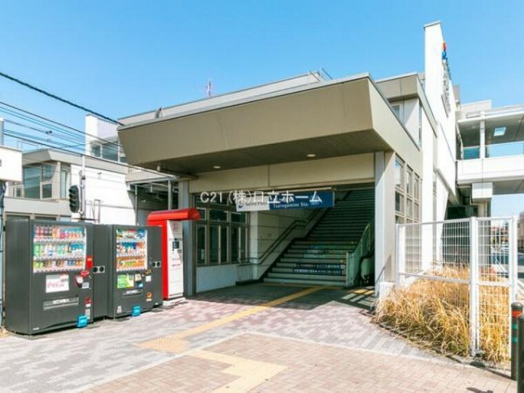 相模鉄道本線「鶴ヶ峰」駅 駅直結の商業施設『ココロット』や、駅から厚木街道方面に広がる風情ある商店街など、お買い物施設も充実しています。