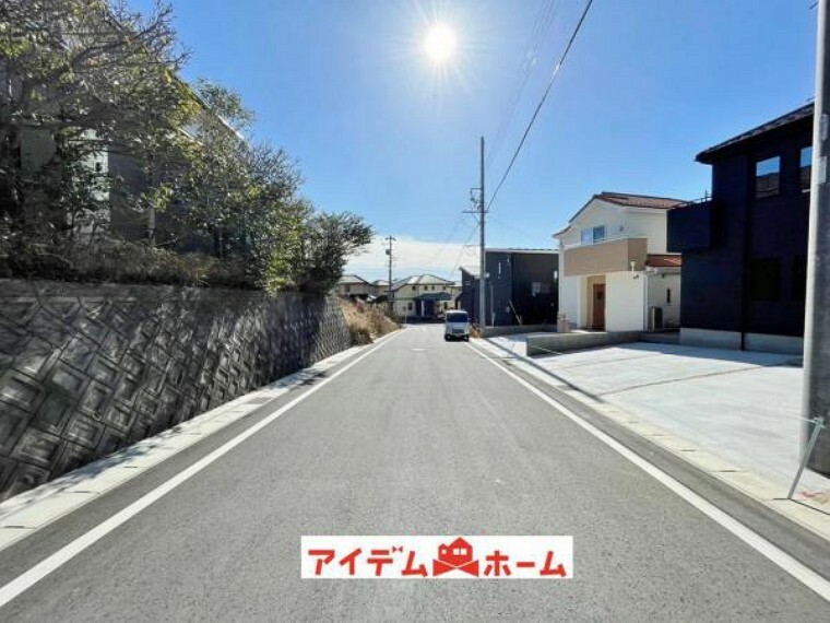 現況写真 住戸の前面道路です。