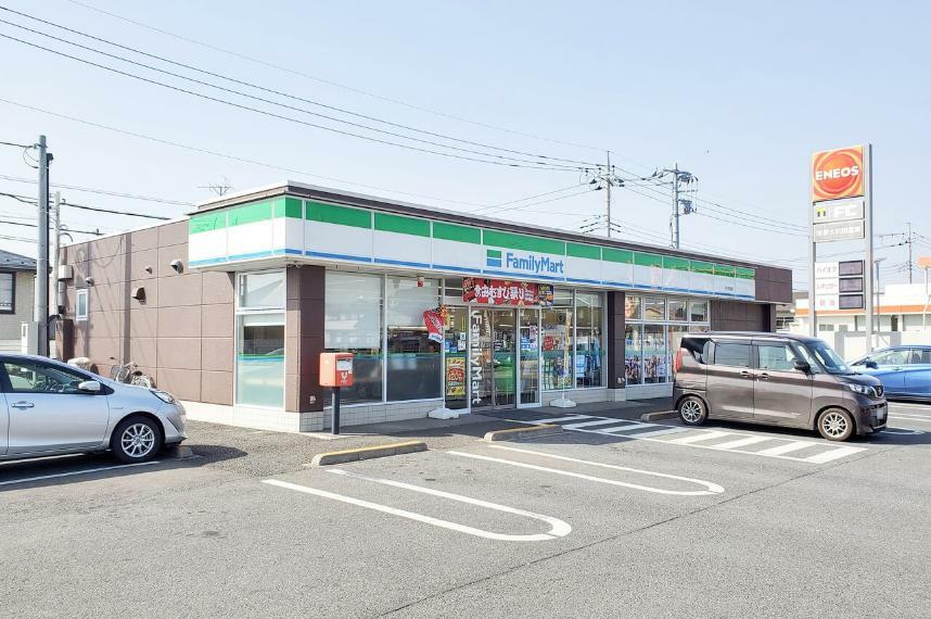 コンビニ ファミリーマート 守谷美園店