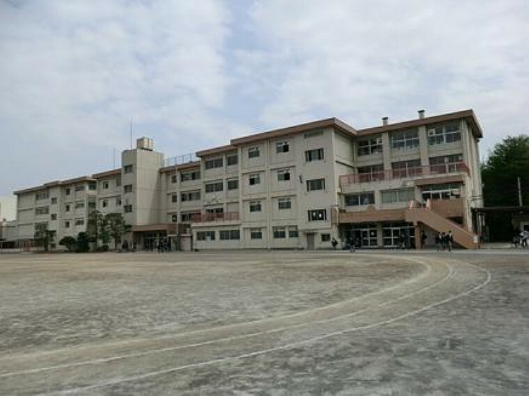 中学校 【中学校】堺中学校まで680m