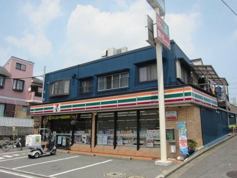 コンビニ セブンイレブン 西戸塚店 徒歩4分。