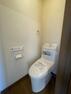 トイレ 【リフォーム済】2Fトイレは温水洗浄便座付きトイレに新品交換、照明交換を行いました。