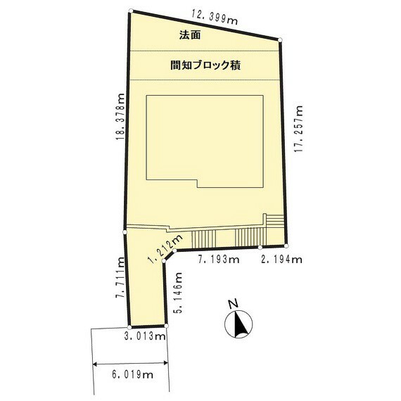 区画図 JR横浜線「成瀬」駅まで徒歩17分。地下車庫付きで、大切な愛車を雨風からも守れます。