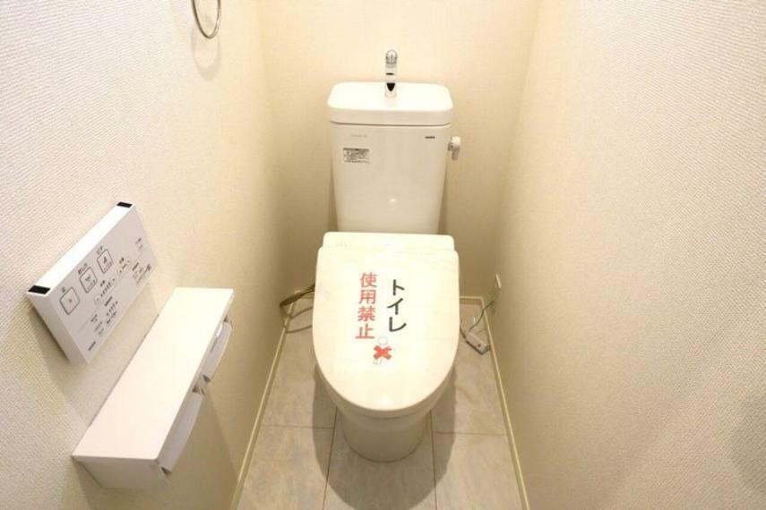 トイレ 各階にトイレがあります 夜間に階段を使わずに済むので便利です