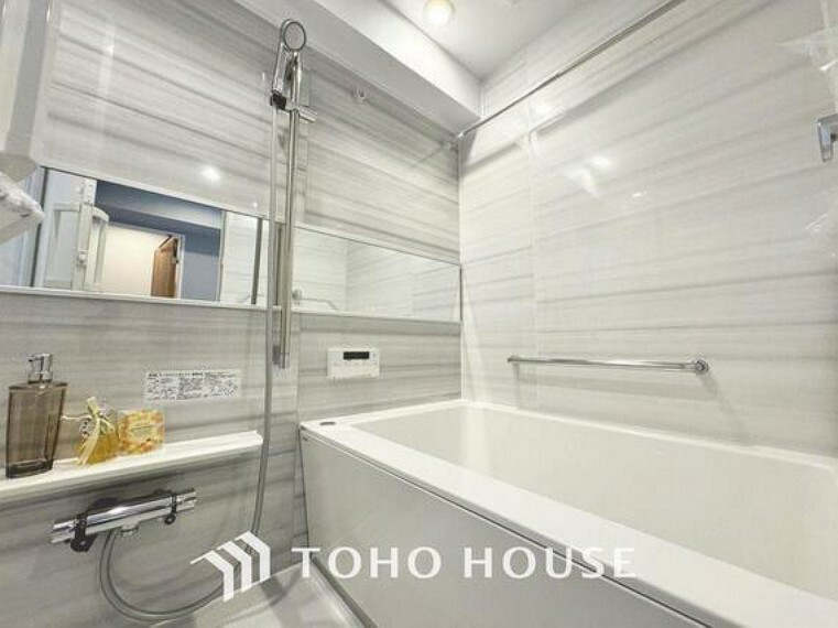 浴室 「一日の疲れをリフレッシュ。快適バスルーム。」癒しの空間バスルームです。天気に左右されずに洗濯物を乾かせる、浴室乾燥機・オートバス機能付きです。